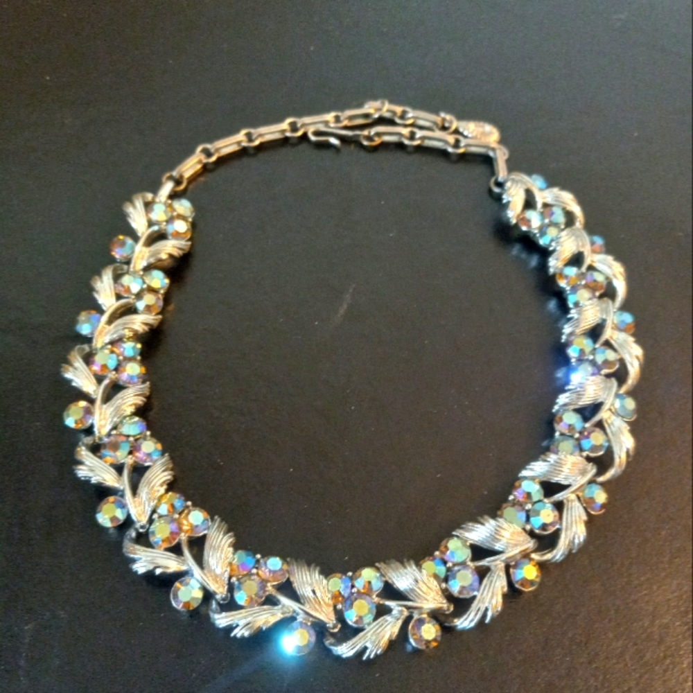 Vintage Lisner Choker Necklace